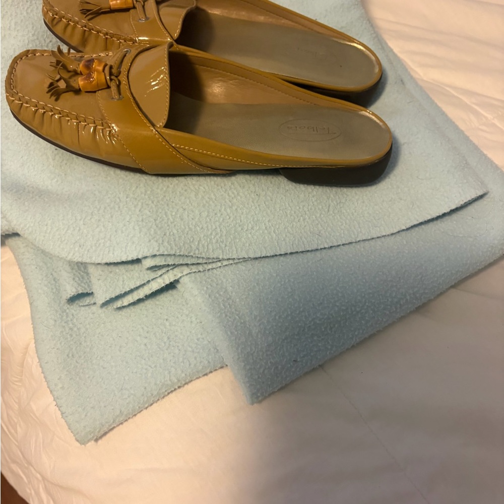 Talbots Mustard Yellow Patent Leather Tassel Mules
